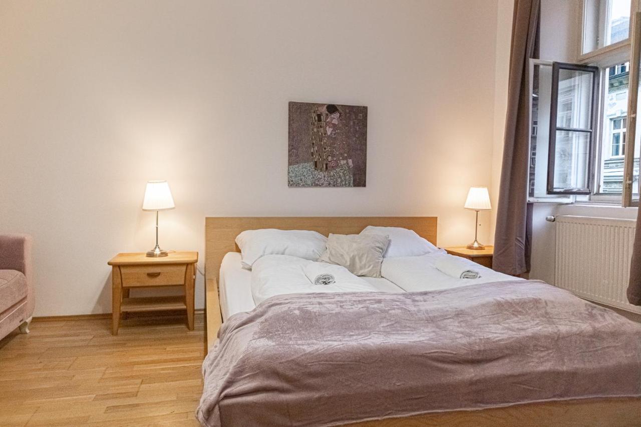 וינה Pleasing 2Br Apt.-Perfect For Longstays מראה חיצוני תמונה